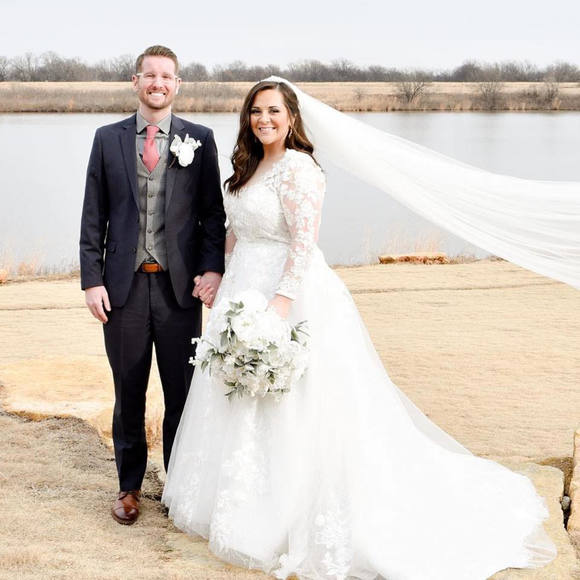 Meet your Posher, Jennifer - Picture 1 of 1